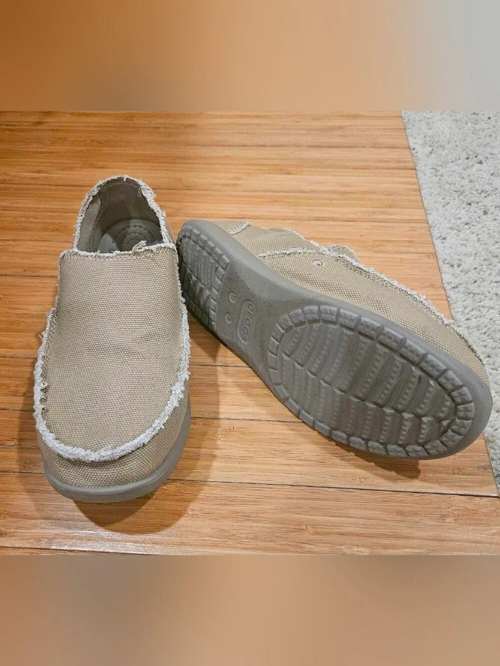 CROCS size color